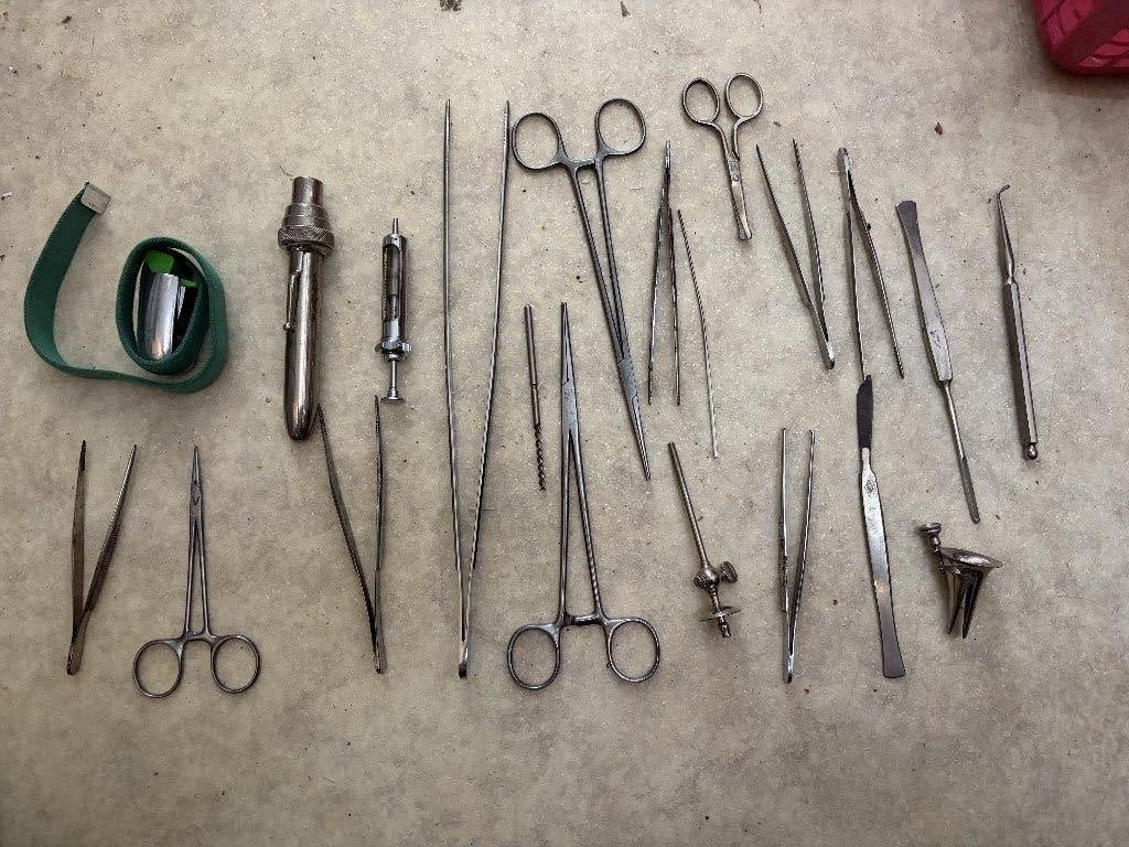 21 medische instrumenten, Antiek en Kunst, Ophalen of Verzenden
