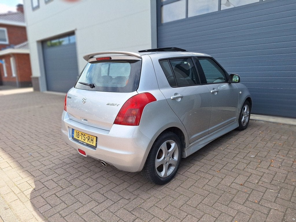 Suzuki Swift | 1.5 Exclusive | Open dak | Automaat | Stoelve, Auto's, Suzuki, 4 cilinders, Swift, Bedrijf, 1000 kg