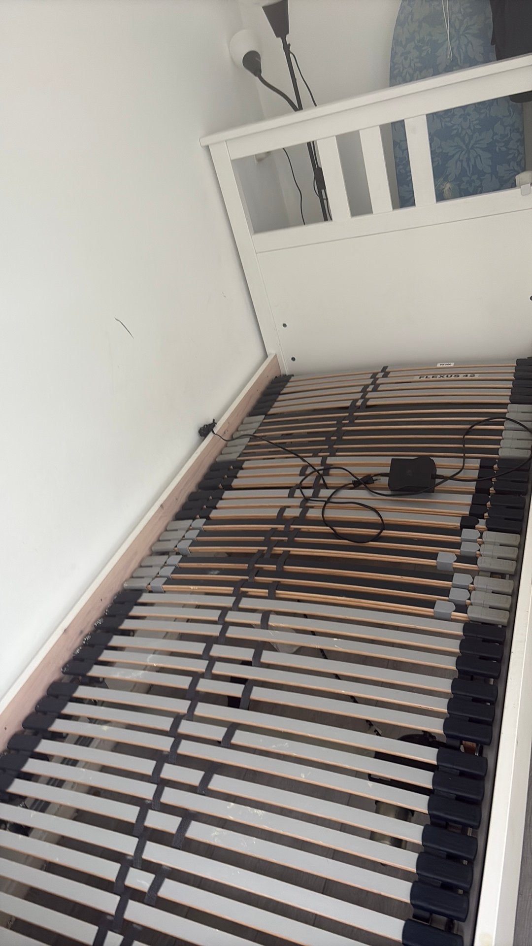 Elektrische 1 persoonsbed, Ophalen, Zo goed als nieuw, Eenpersoons, 90 cm