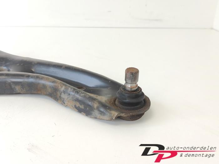 Draagarm rechts-voor van een Ford Fiesta, Gebruikt, -, -, Ophalen of Verzenden