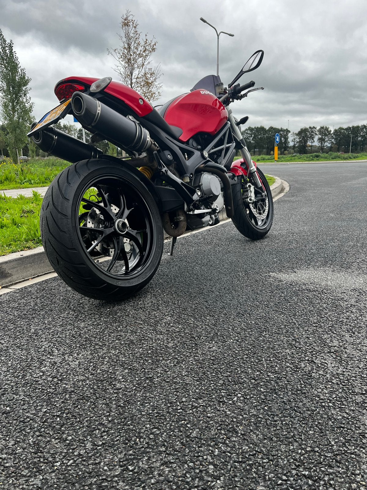 Ducati Monster 1100 2009 top staat, 2 cilinders, Motorrijbewijs A, Gebruikt, Particulier