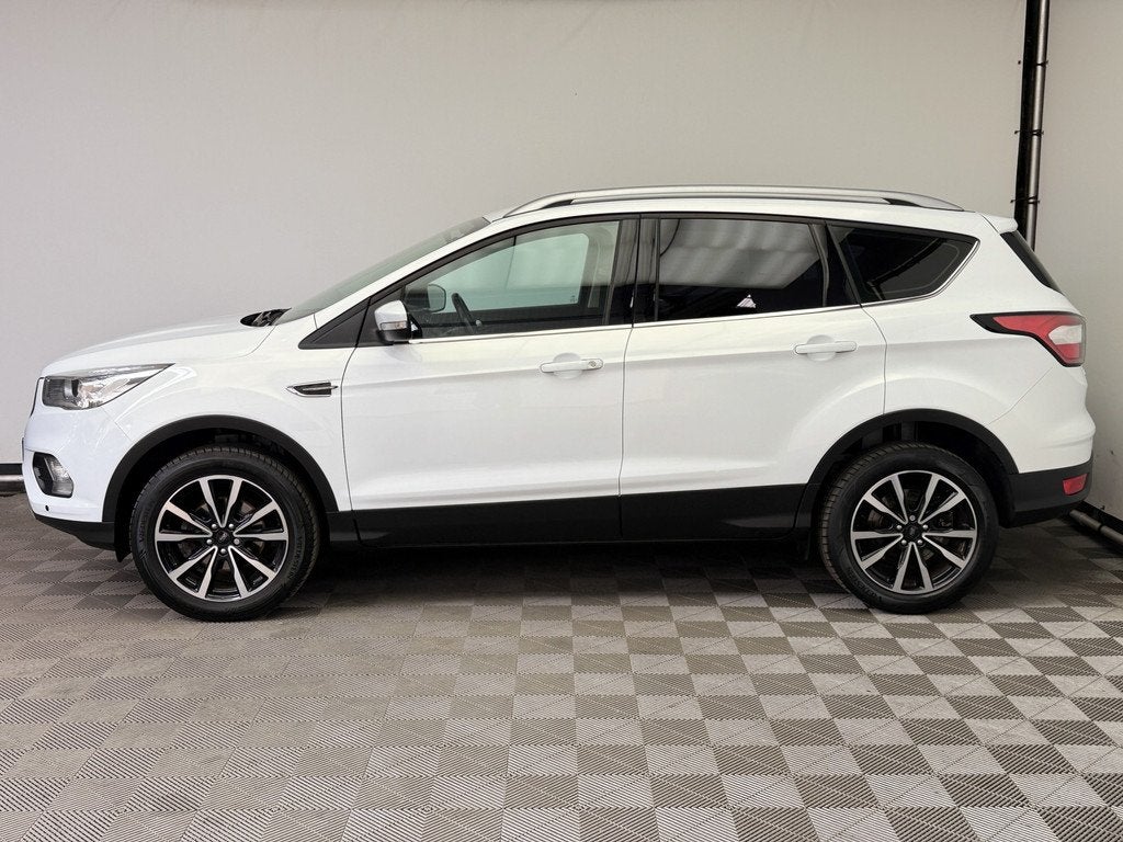 Ford Kuga 1.5 EcoBoost Trend Ultimate Trekhaak NL Auto, Auto's, Ford, Voorwielaandrijving, Automatische klimaatregeling, Stof