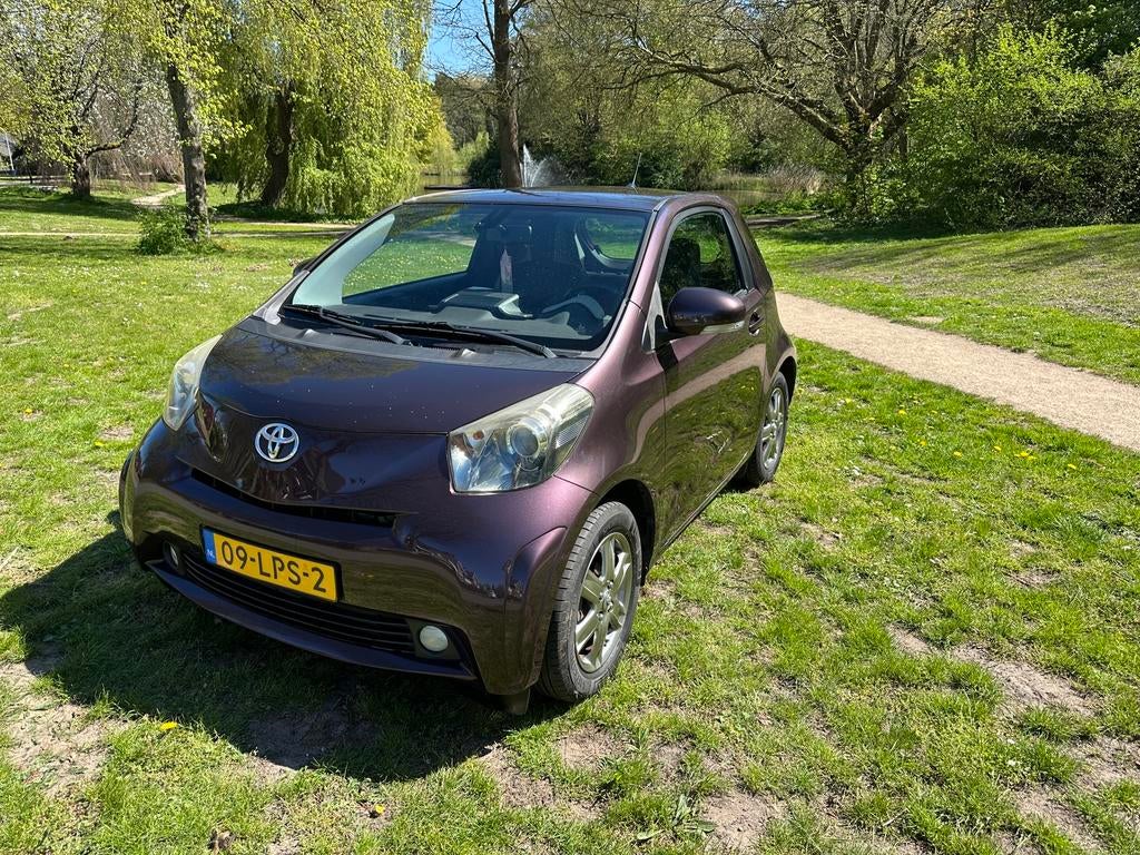 Toyota iQ 1.0 VVT-i Aspiration | 2010 | Vol opties!, Auto's, Toyota, Zwart, Overige kleuren, 68 pk, Leder