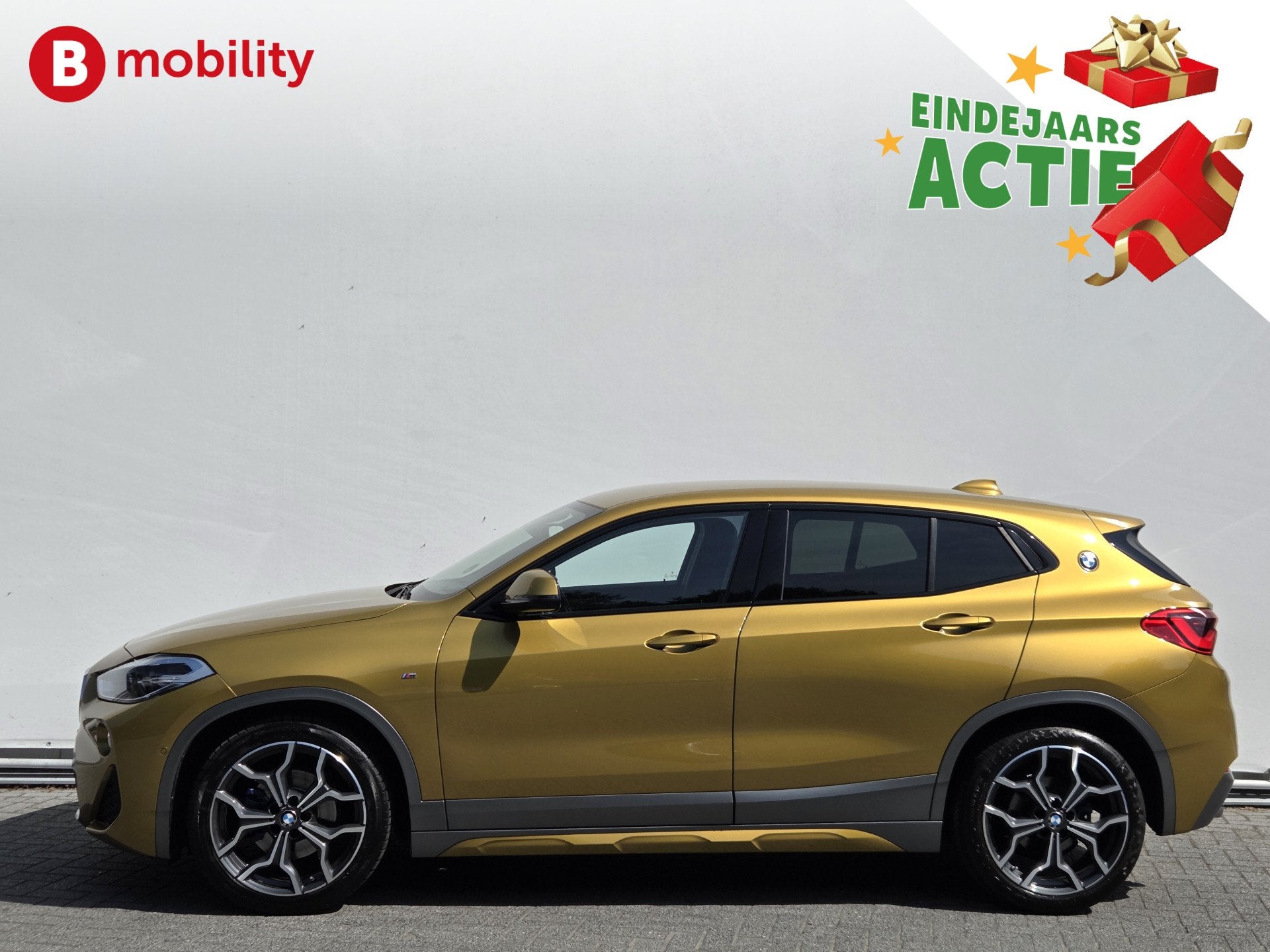 BMW X2 sDrive18i High Executive M-Sport X Achteruitrijcamera, Dealer onderhouden, Gebruikt, Leder en Stof, Geel