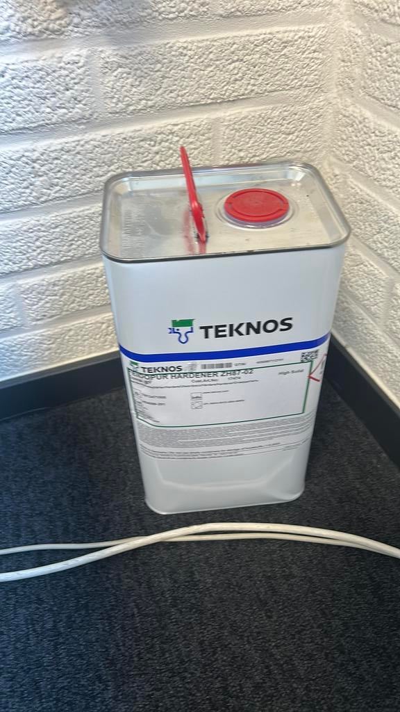 Teknos verharder, 5 tot 10 liter, Ophalen of Verzenden, Nieuw