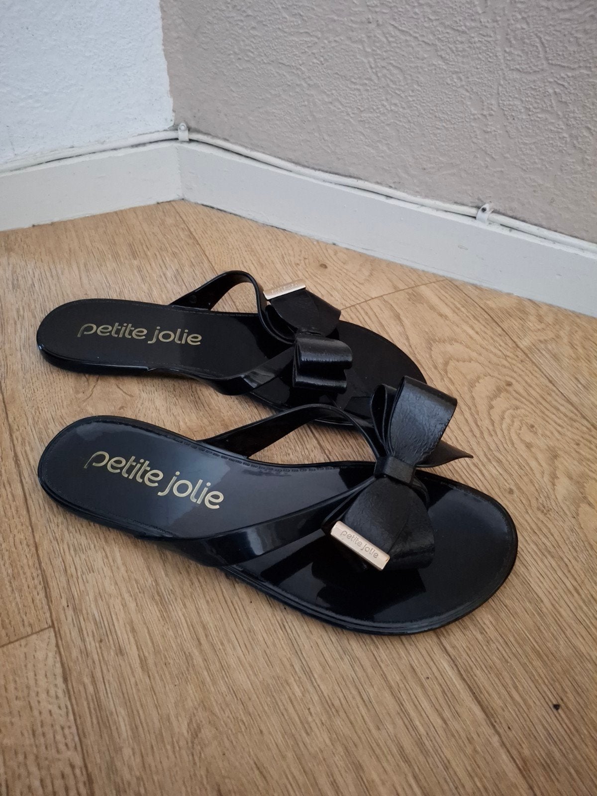 PETITE JOLIE teenslippers maat 40 Nieuw, Kleding | Dames, Slippers, Zwart, Nieuw, Ophalen of Verzenden
