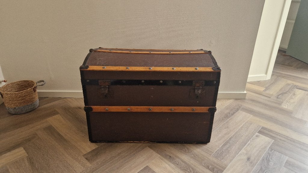 Antieke reiskist (hutkoffer/opbergkist) uit 1902-1903, Antiek en Kunst, Antiek | Woonaccessoires, Ophalen