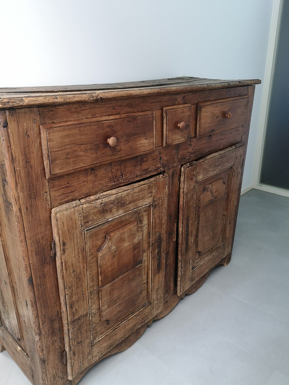 Antiek houten dressoir / buffetkast. Prachtige patina, Ophalen, Gebruikt, 50 tot 75 cm, Met deur(en)