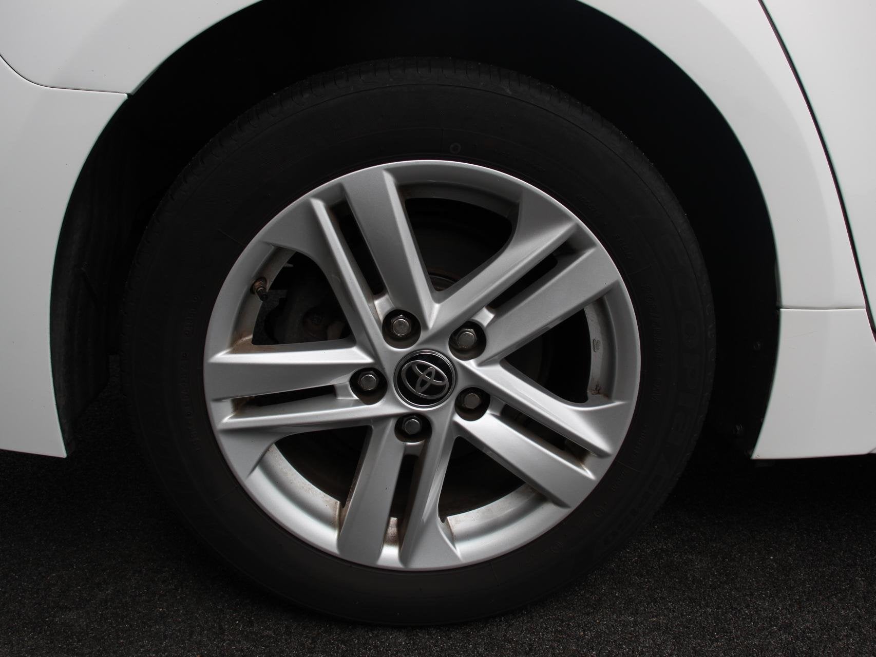 Foto 2 van Toyota Corolla Touring Sports 2.0 Hybrid Business Smart Clim