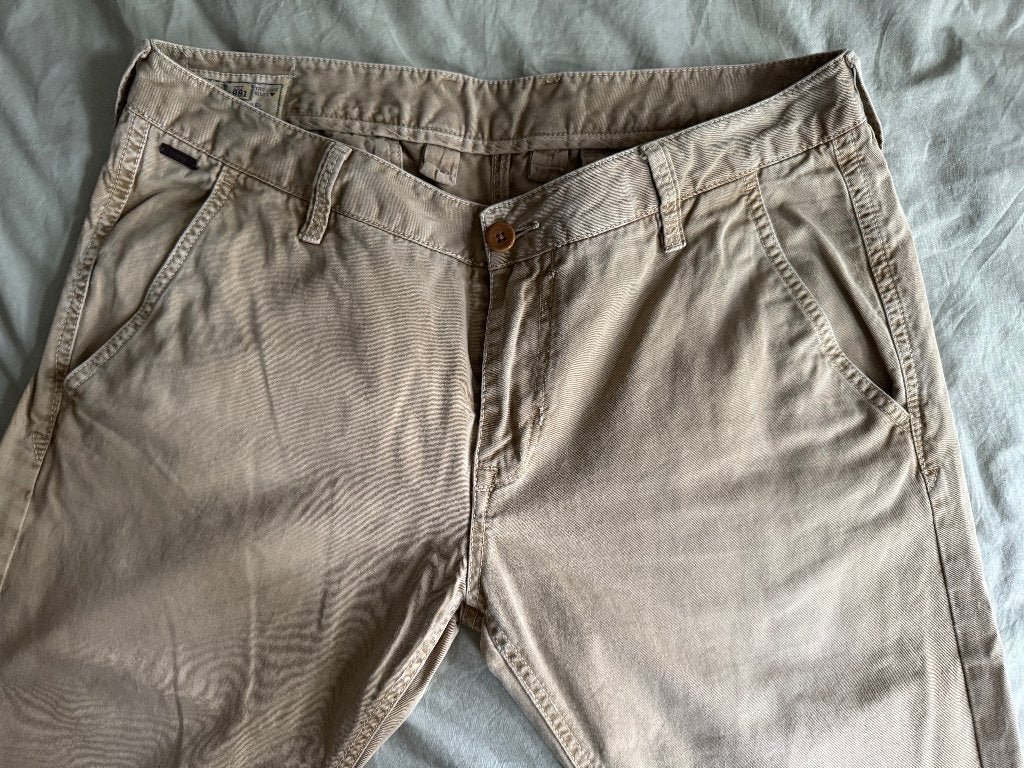 Guess chino maat L, Maat 52/54 (L), Beige, Ophalen of Verzenden, Zo goed als nieuw