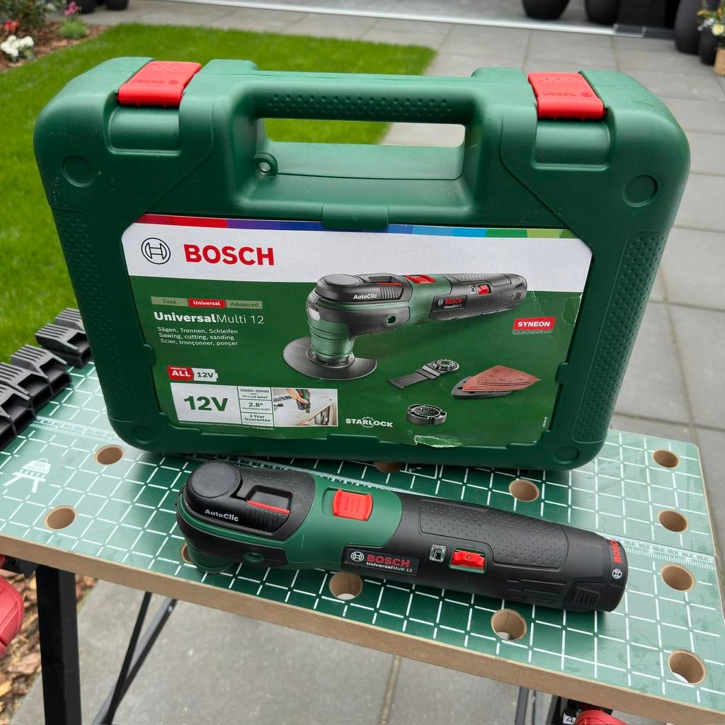 Bosch UniversalMulti12 MET ACCU, Ophalen of Verzenden, Zo goed als nieuw