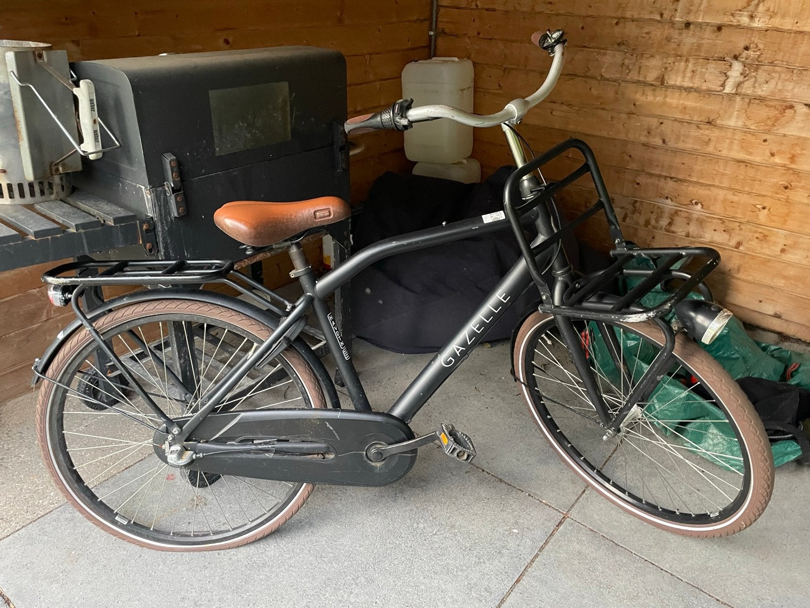 Gazelle stadsfiets met voordrager - Zwart 26”, Fietsen en Brommers, Fietsen | Jongens, Ophalen, Gebruikt, 26 inch of meer, Versnellingen