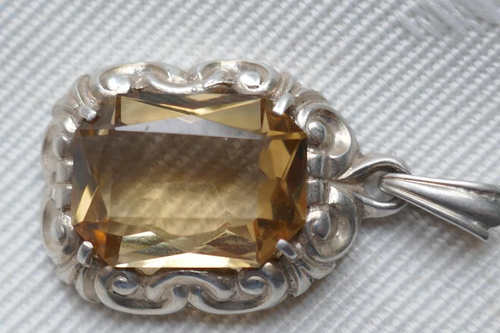Zilveren Art Déco hanger met een Citrien edelsteen, Verzenden, Zo goed als nieuw, Met edelsteen, Zilver