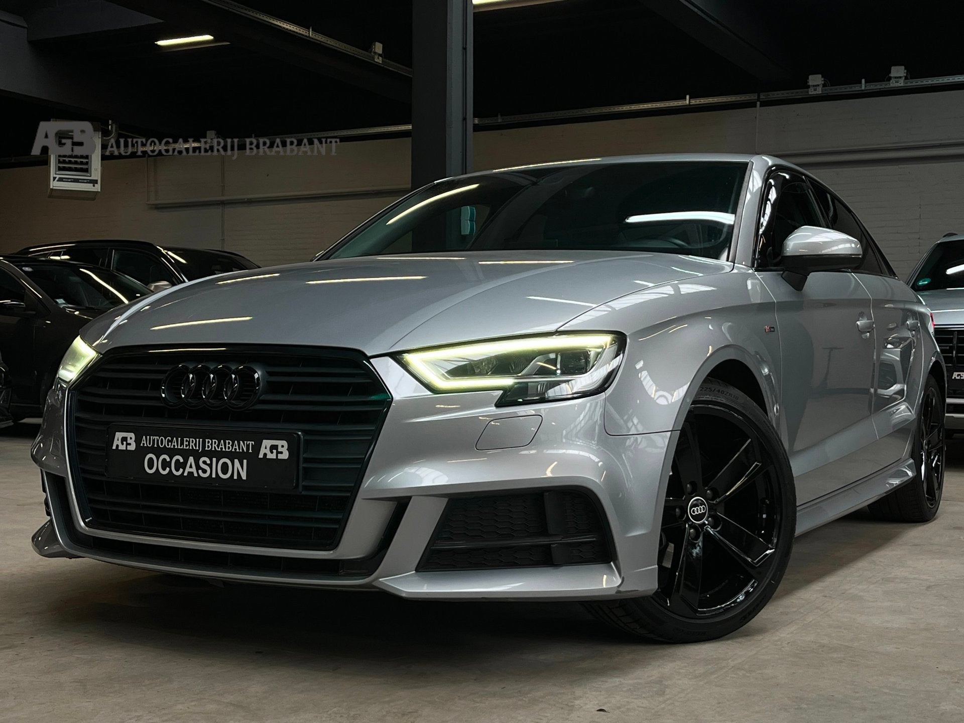 Audi A3 LIMOUSINE 35 TFSI CoD Sport S Line Edition Led/, Auto's, Audi, Stof, 150 pk, Bedrijf, Sedan