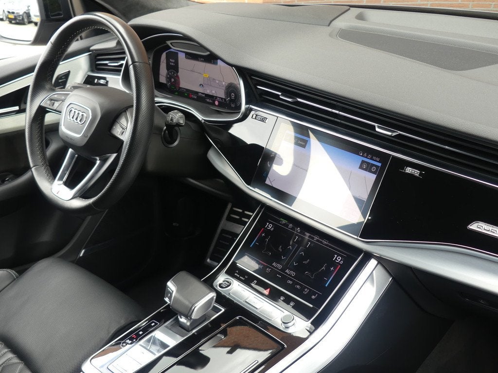 Audi Q8 60 TFSI e quattro S Competition B&O Trekhaak/Pano/Lu, Auto's, Audi, Automaat, Gebruikt, Euro 6, 2995 cc
