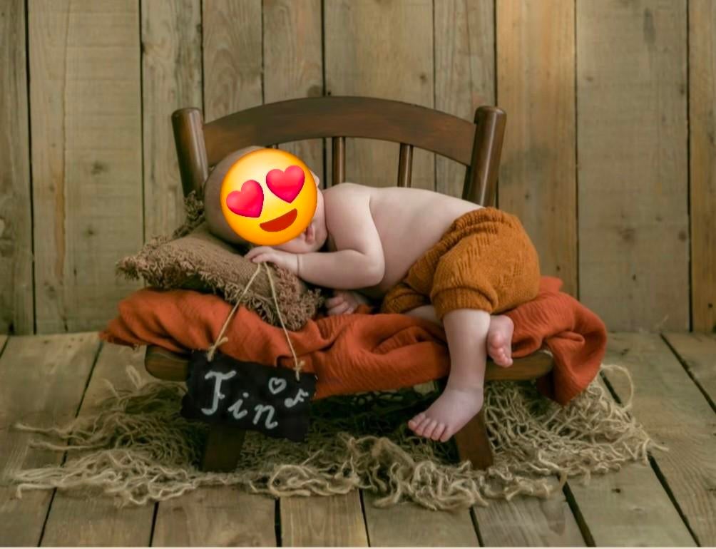 Newborn Photography Chair. Foto props. Houten stoeltje, Ophalen of Verzenden, Zo goed als nieuw