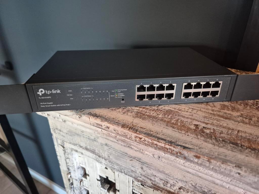 TL-SG1016PE (8p-PoE+ / 16poorts switch), Ophalen of Verzenden, Zo goed als nieuw