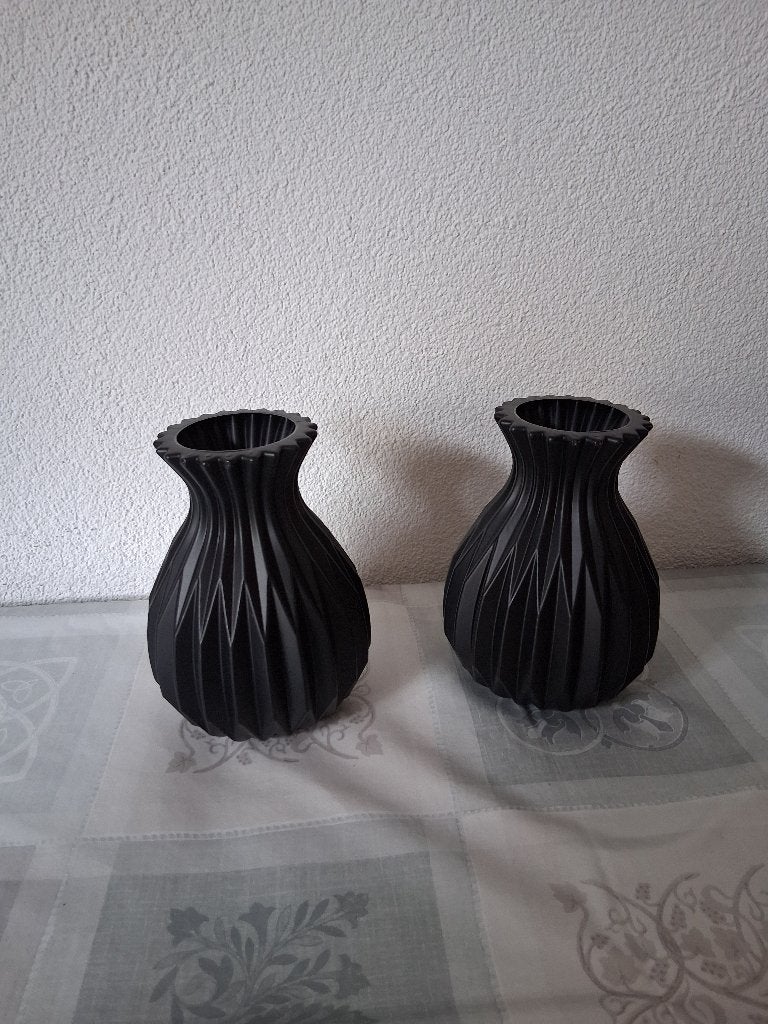 Vaas kunststof zwart, set van 2, Huis en Inrichting, Woonaccessoires | Vazen, Ophalen, Kunststof, Zwart, Zo goed als nieuw