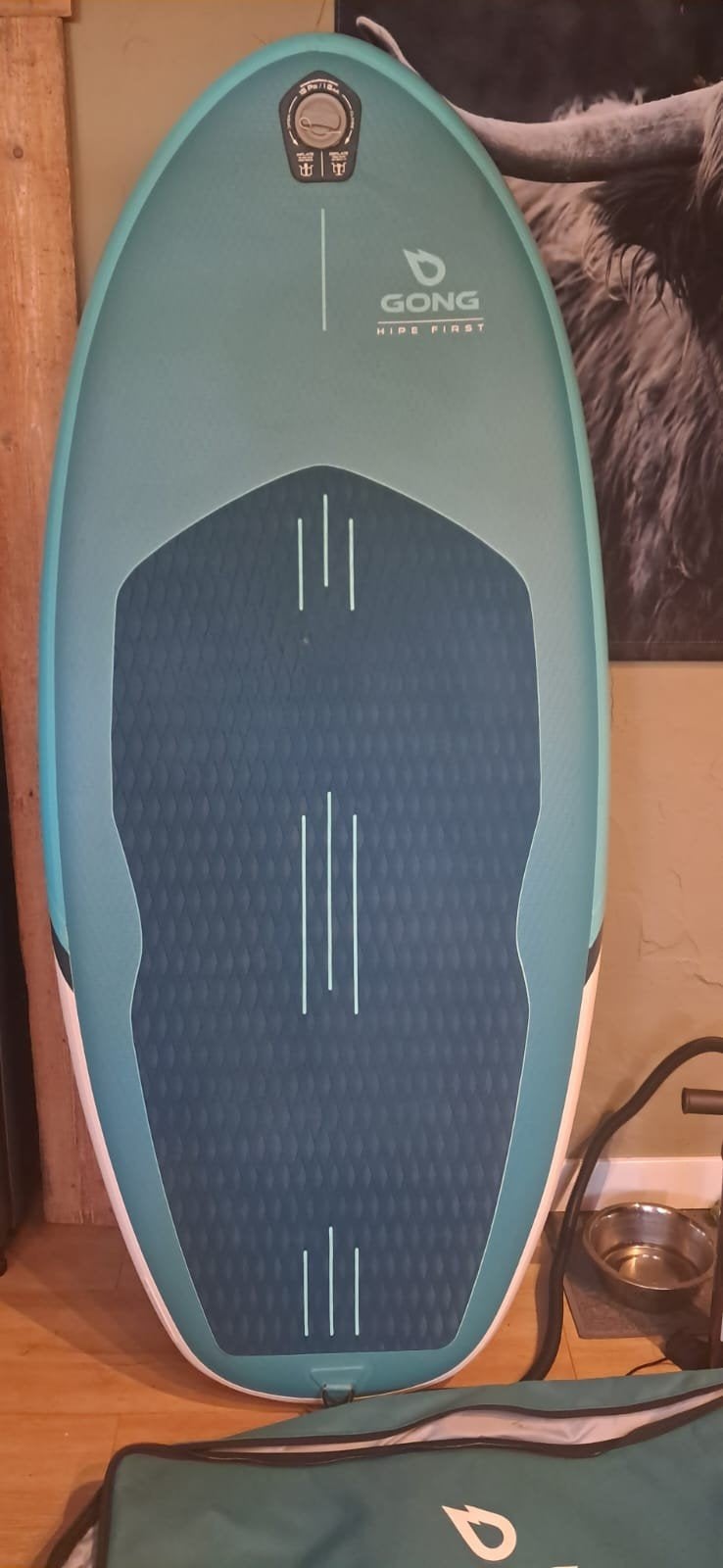 Gong opblaasbaar wingfoilboard 135 ltr, Watersport en Boten, Wingsurfen, Ophalen of Verzenden, Zo goed als nieuw, Wingsurf-wing