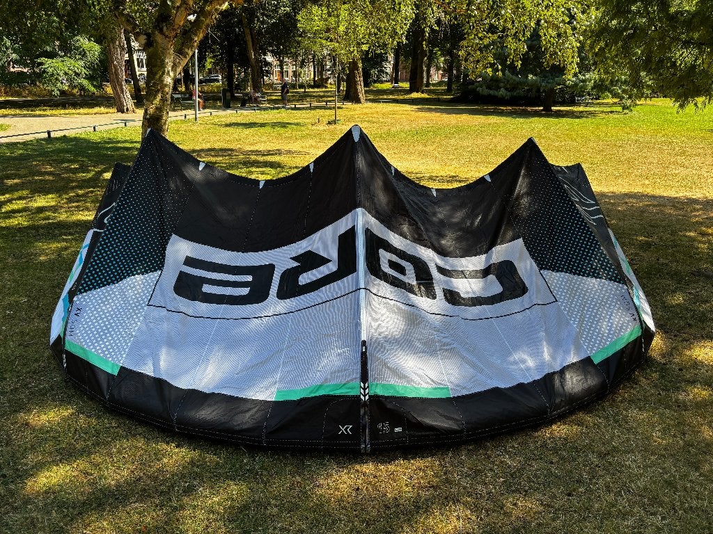Core XR8 - 15M - Black/White, Watersport en Boten, Kitesurfen, 15 m², Geen board, Ophalen of Verzenden, Zo goed als nieuw