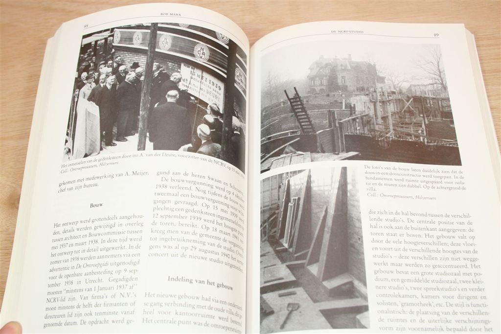 Hilversum En De Omroep — 1923-1995 Historie Radio & Studio\', Ophalen of Verzenden, Gelezen