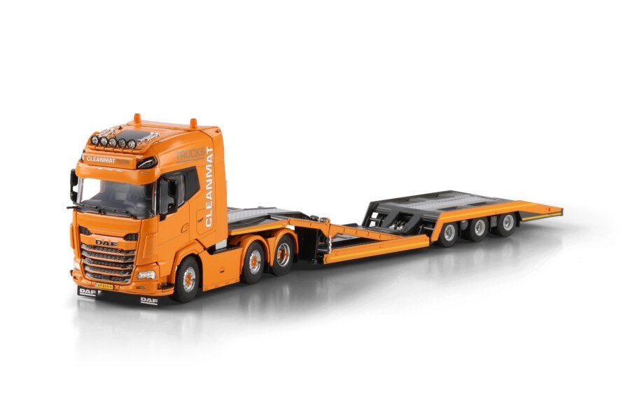 WSI  DAF XG + 6X2 TWIN STEER TRUCK TRANSPORTER  CLEAN MAT