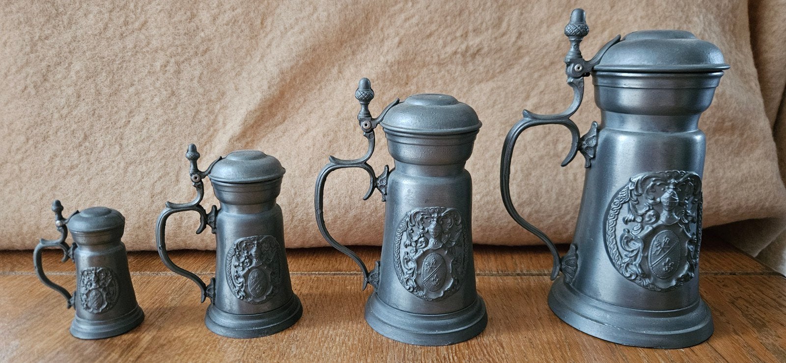 4 antieke tinnen pullen, Ophalen of Verzenden