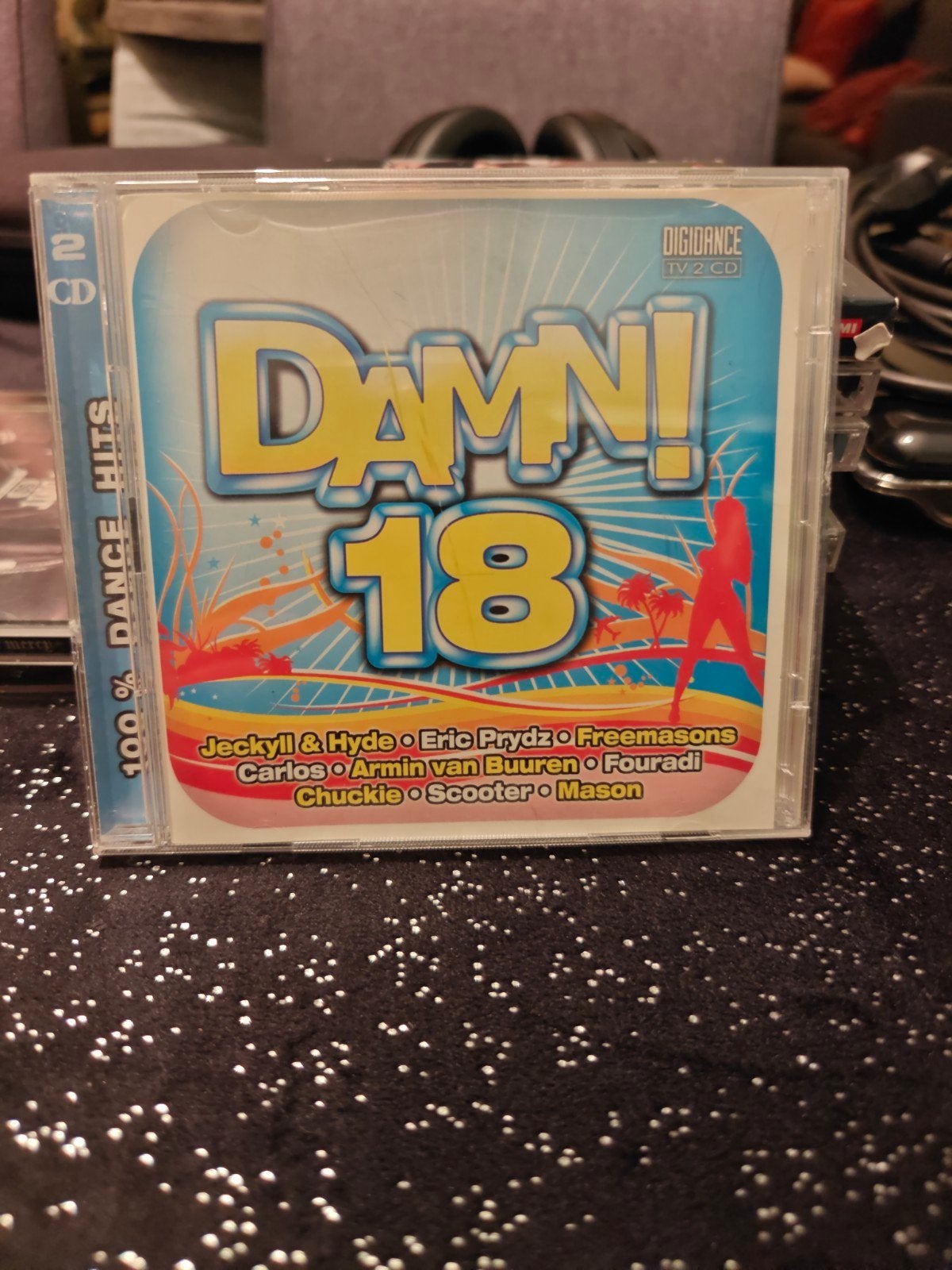 Damn! 18 - 100% Dance Hits (2xCD) - Diverse Artiesten, Dance, Ophalen of Verzenden, Zo goed als nieuw, Verzamelalbum