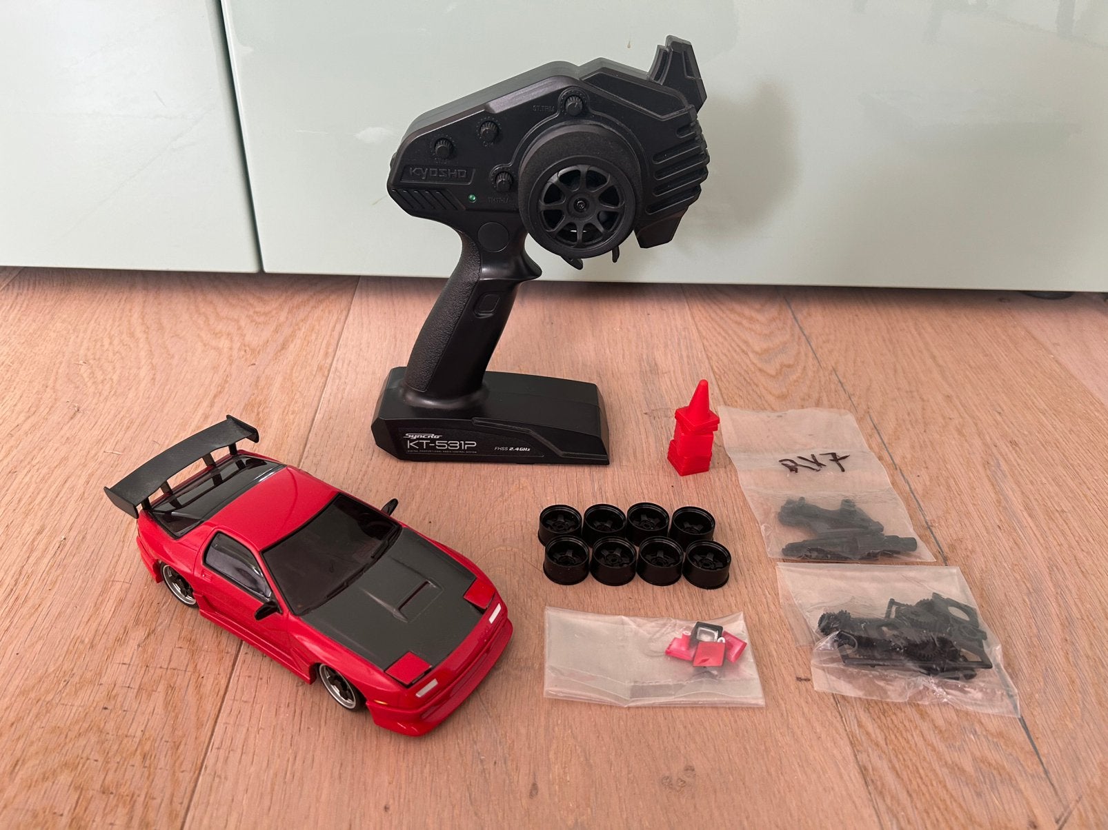 Mini-Z MA-20 AWD Mazda RX7 Savannah drift, Elektro, Ophalen of Verzenden, Zo goed als nieuw, Auto onroad