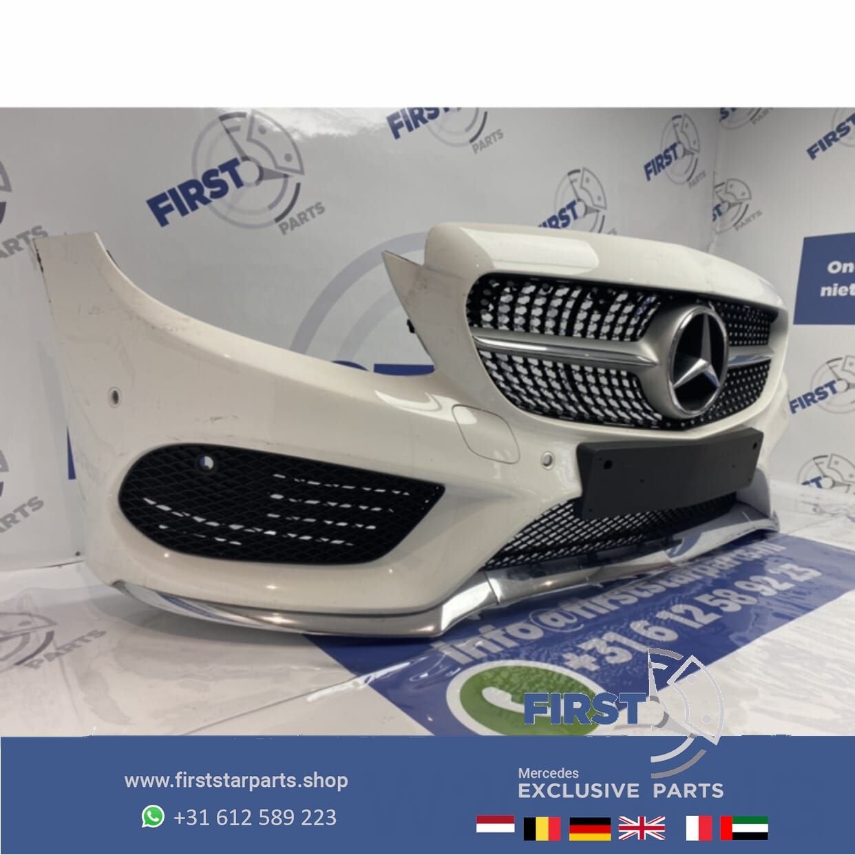 W205 AMG VOORBUMPER COMPLEET + DIAMOND GRIL WIT C KLASSE 201, Gebruikt, -, Voor, Ophalen of Verzenden