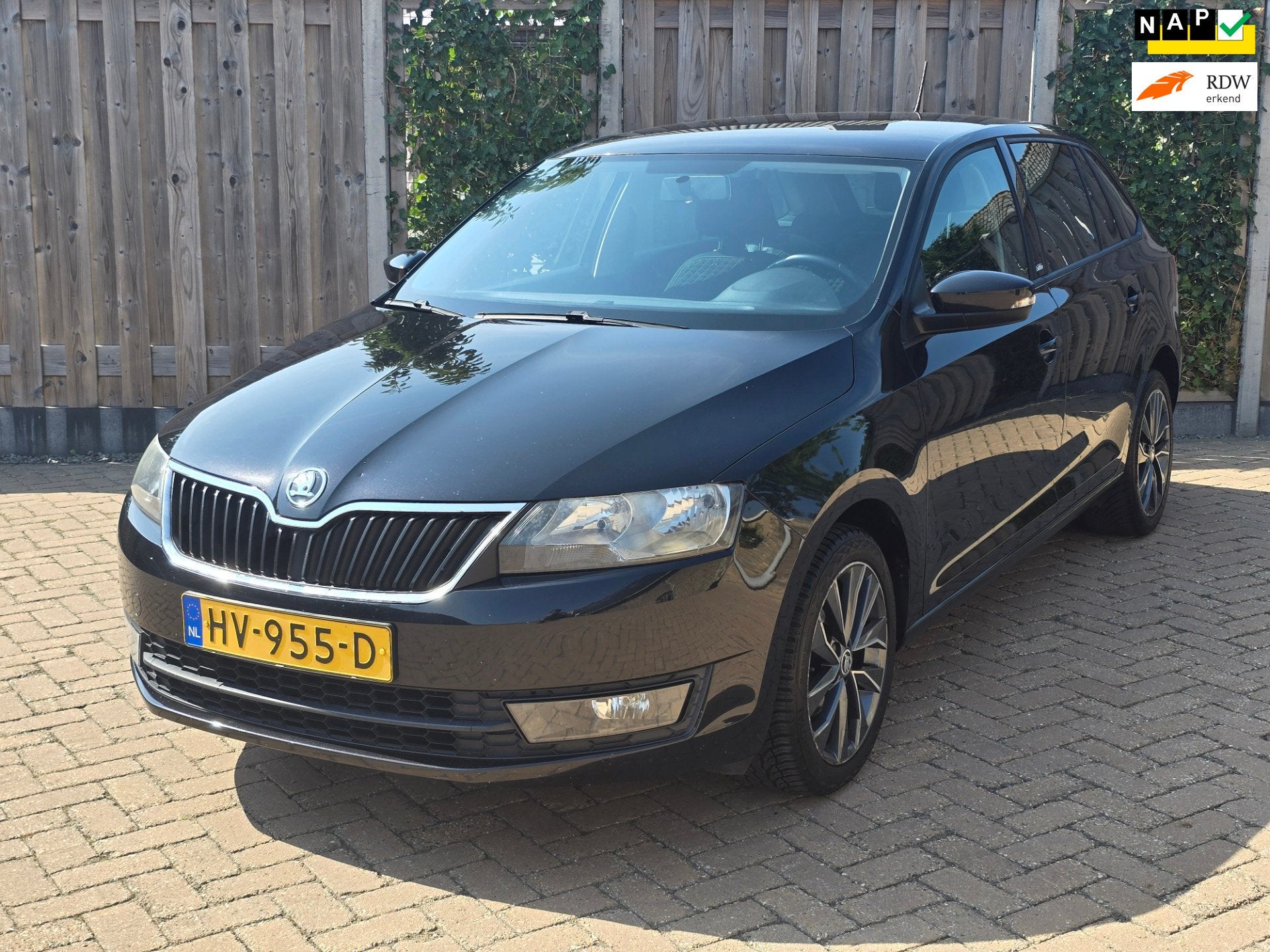 Skoda Rapid Spaceback 1.2 TSI Greentech Edition NAV,PDC,TRH., Auto's, Stof, Gebruikt, Origineel Nederlands, Handgeschakeld