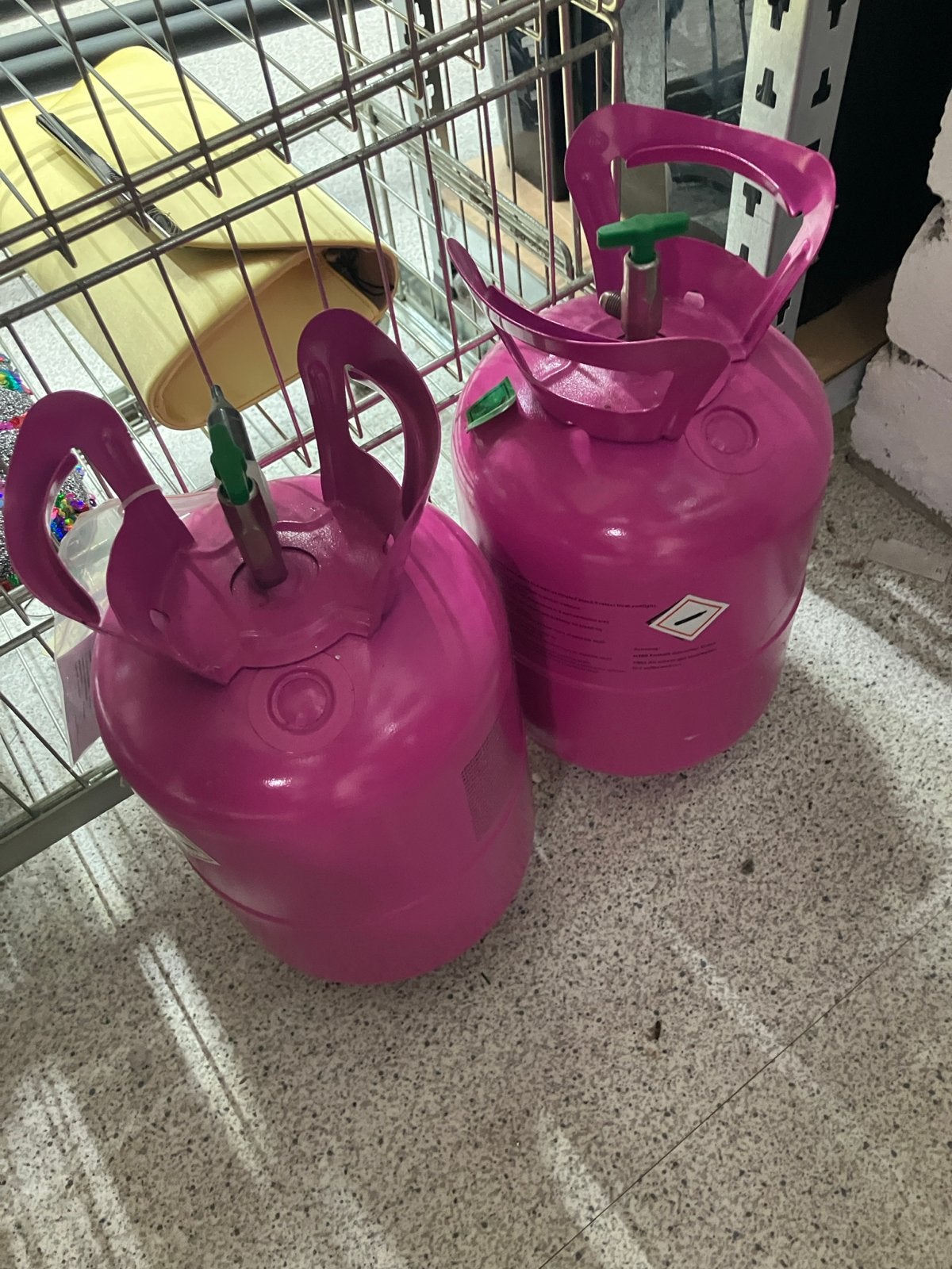 2 gratis lege helium tanks voor ballonnen afhalen, Ophalen of Verzenden, Gebruikt, Feestartikel, Verjaardag