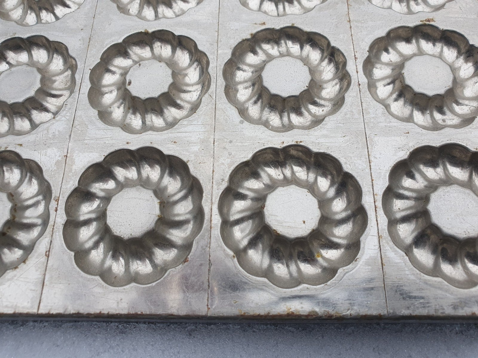 Vintage: Metalen mal chocoladekransjes, Ophalen of Verzenden