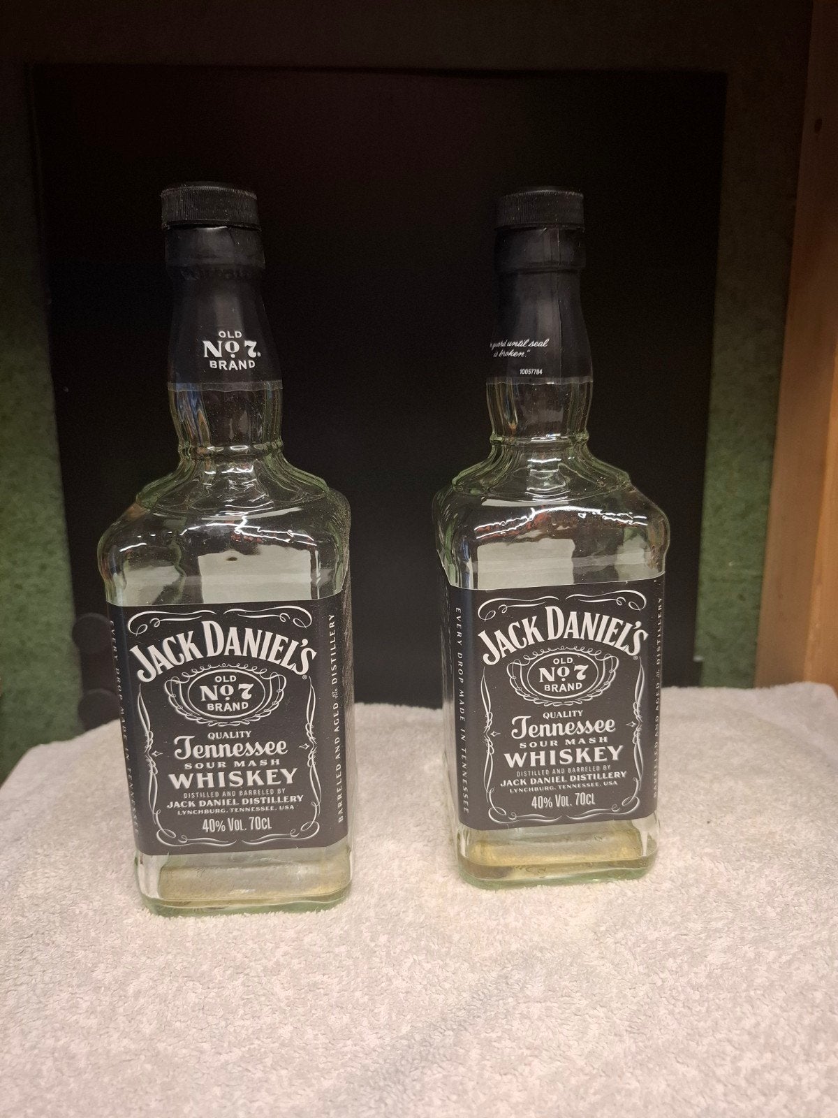 2 lege Jack Daniels flessen - Decoratie of knutselproject, Ophalen