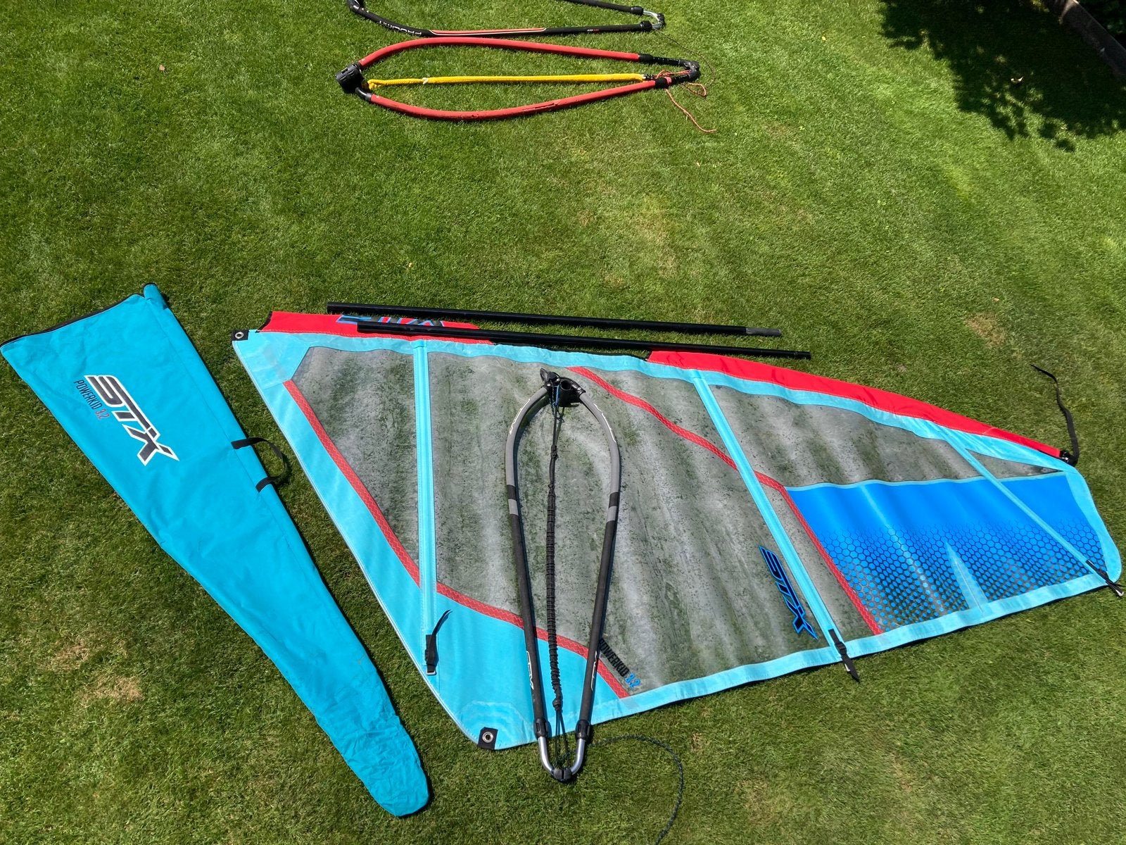 Complete kinderset STX 3.2 - Ideaal voor beginners!, Watersport en Boten, Windsurfen, Zo goed als nieuw, Complete set, STX, Met giek