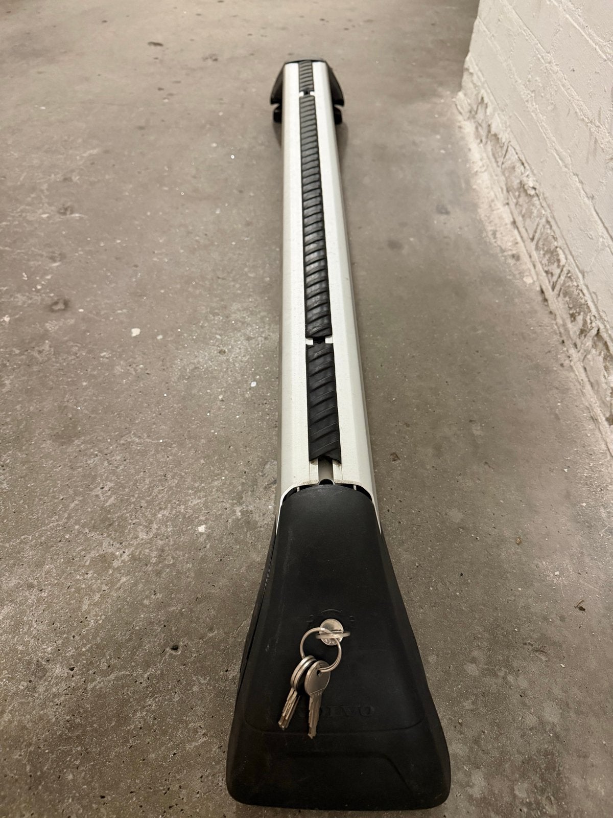 Originele Volvo V40 hatchback dakdragers, Auto diversen, Dakdragers, Ophalen, Zo goed als nieuw
