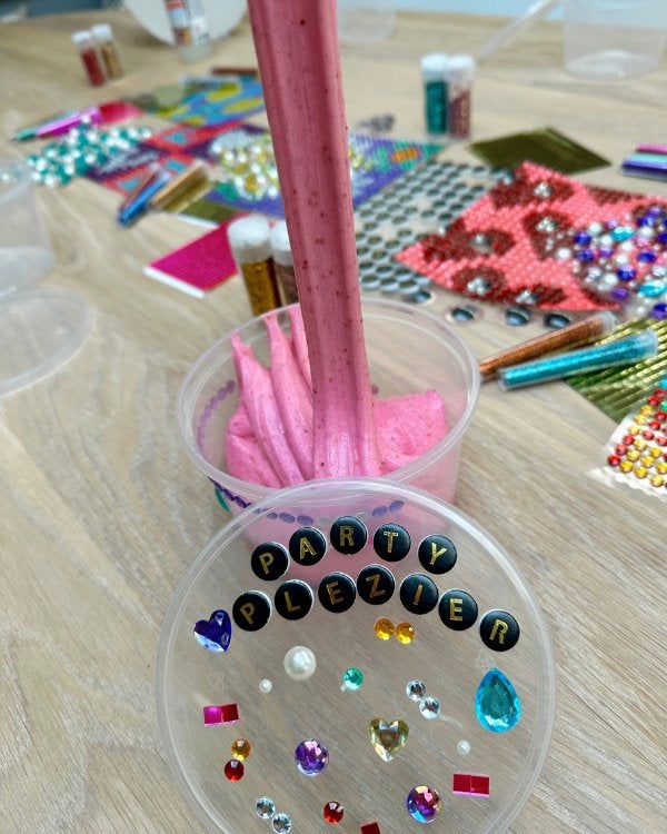 Kinderfeestje | Slijmfeestje thuis: Glitter & Slijm, Ophalen of Verzenden, Nieuw