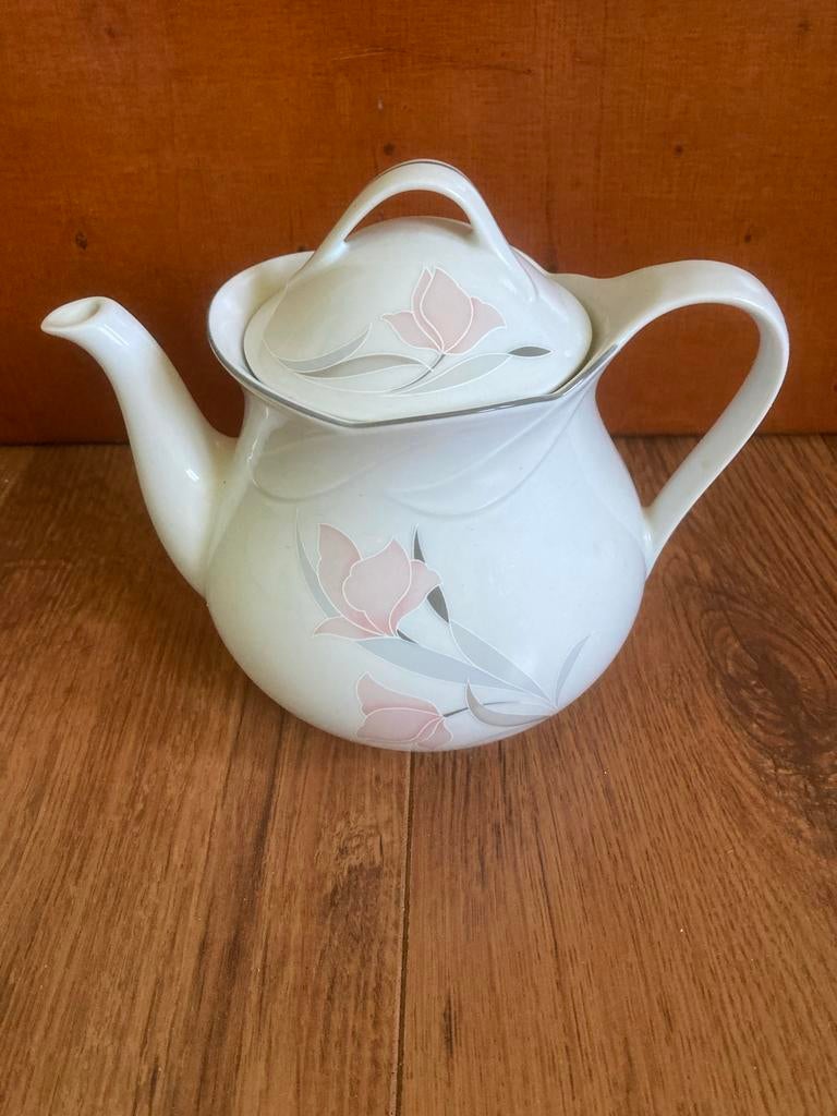 Vintage theepotten en koffiepotten effen en met bloemmotief, Gebruikt, Overige typen, Ophalen of Verzenden, Overige stijlen
