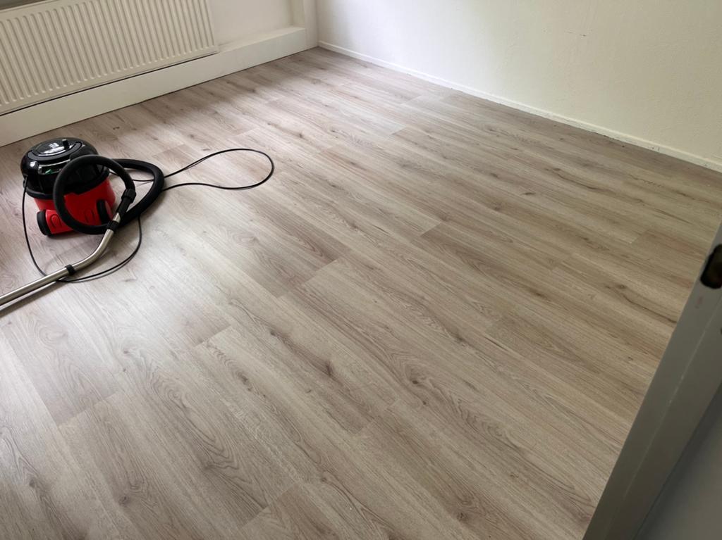 Gratis laminaat (ca 16m2), Gebruikt, 50 tot 150 cm, Ophalen of Verzenden, 10 m² of meer