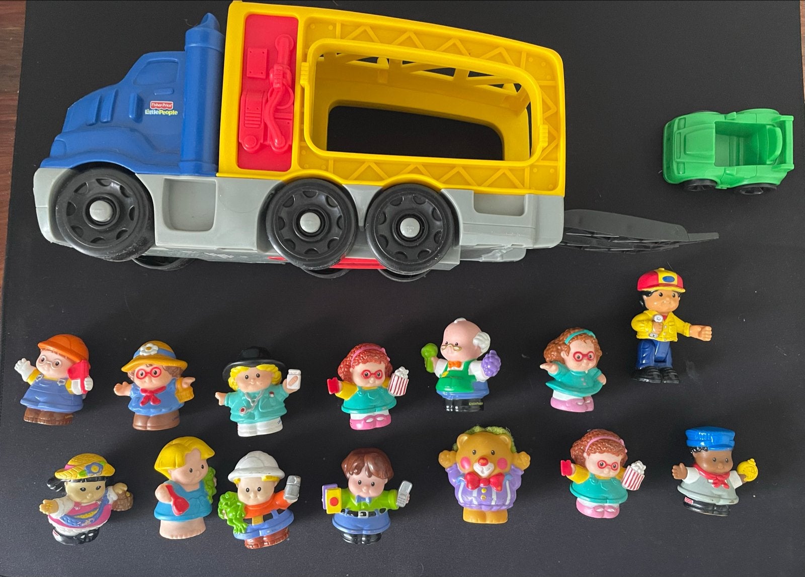 Fisher-Price Little People Vrachtwagen met 14 Figuren, Ophalen, Gebruikt, Jongen of Meisje
