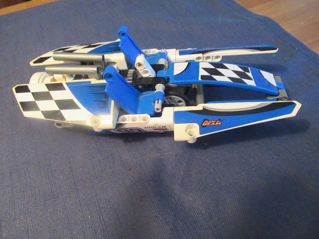 lego technic 42045, Kinderen en Baby's, Speelgoed | Duplo en Lego, Lego, Compleet, Ophalen of Verzenden, Zo goed als nieuw