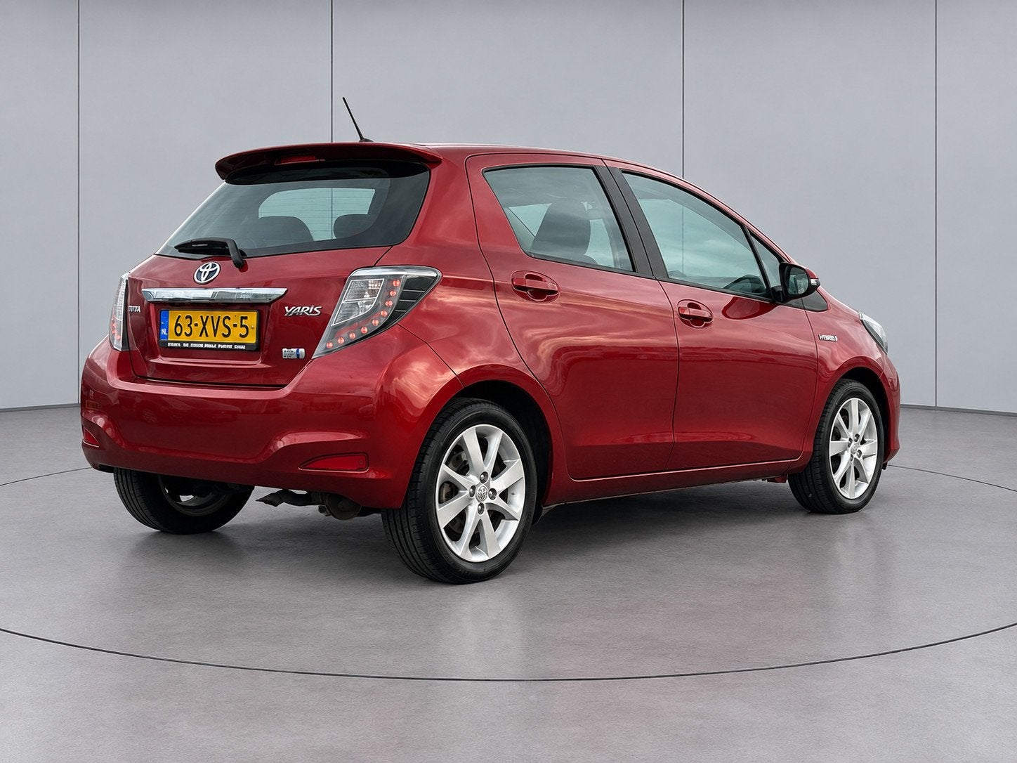 Toyota Yaris 1.5 Full Hybrid Dynamic/NAVI/CAMERA, 1497 cc, Gebruikt, 49 €/maand, Origineel Nederlands