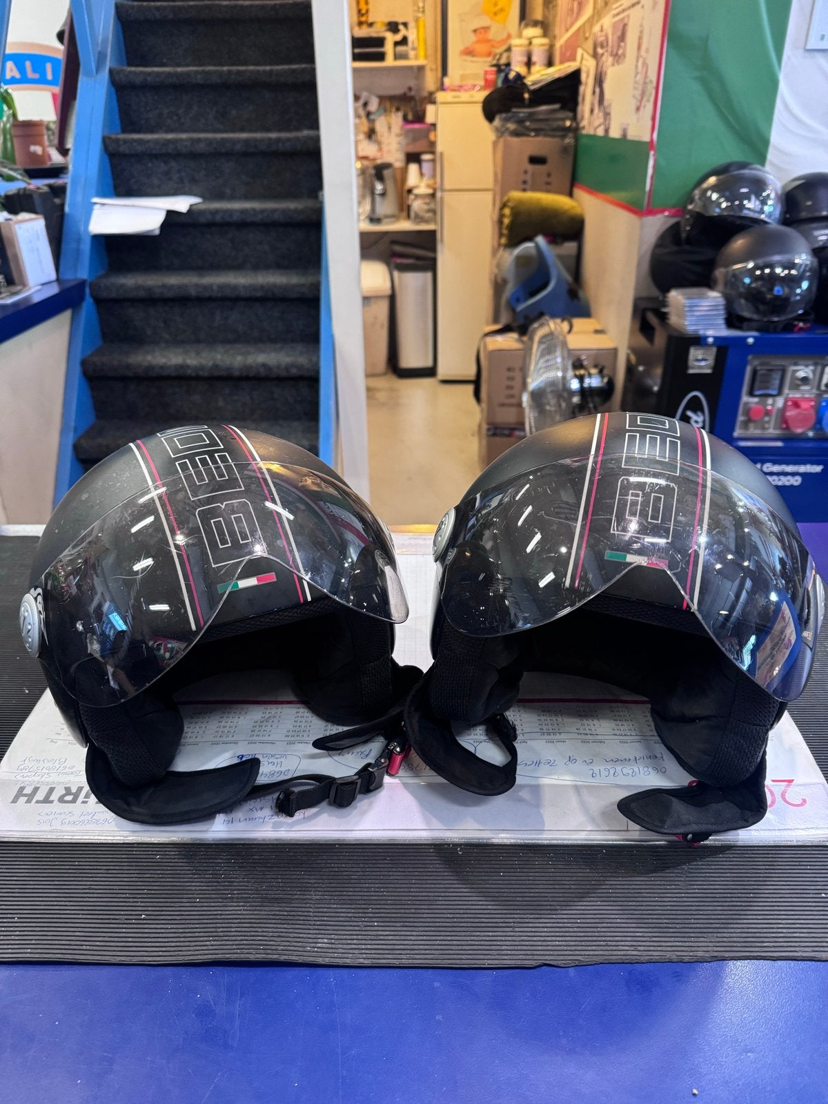 2x zwarte scooterhelm Maat L - Gebruikt, Ophalen, Gebruikt, Large