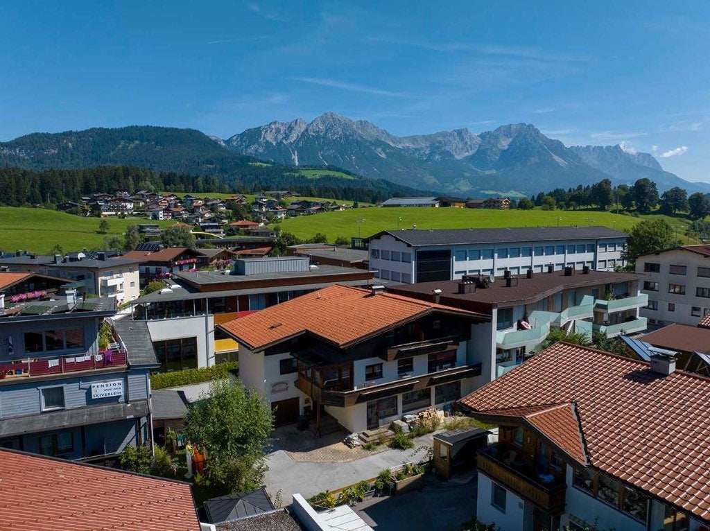 Huis met potentieel in het hart van Söll, Tirol, SkiWelt, Huizen en Kamers, 450 m², Woonhuis, Overig Europa, Dorp