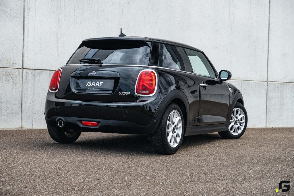 MINI 1.5 Cooper LED | Stoelverwarming | Privacy glas, Auto's, Mini, Voorwielaandrijving, Gebruikt, 4 stoelen, Origineel Nederlands
