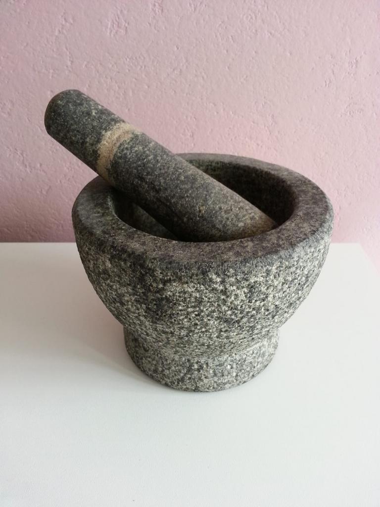 Vijzel van basalt met stamper, Overige typen, Nieuw, Ophalen of Verzenden, Grijs