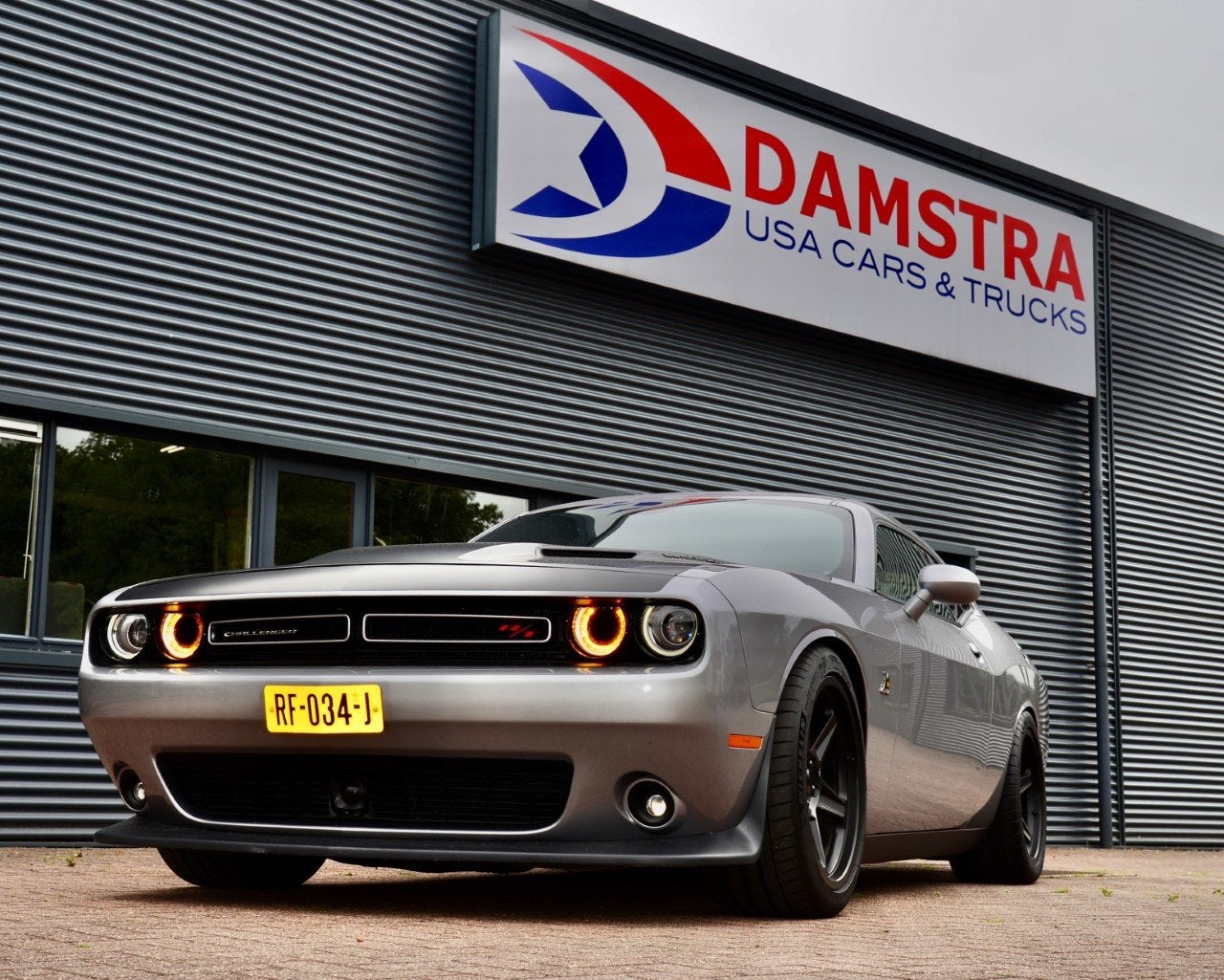 Dodge CHALLENGER SRT-8 Scatpack supercharged (bj 2016), Auto's, Automaat, 745 pk, Gebruikt, Overige carrosserieën