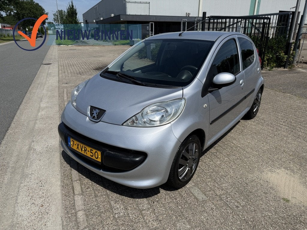 Peugeot 107 1.0-12V XR (bj 2006), Voorwielaandrijving, Gebruikt, 4 stoelen, 68 pk