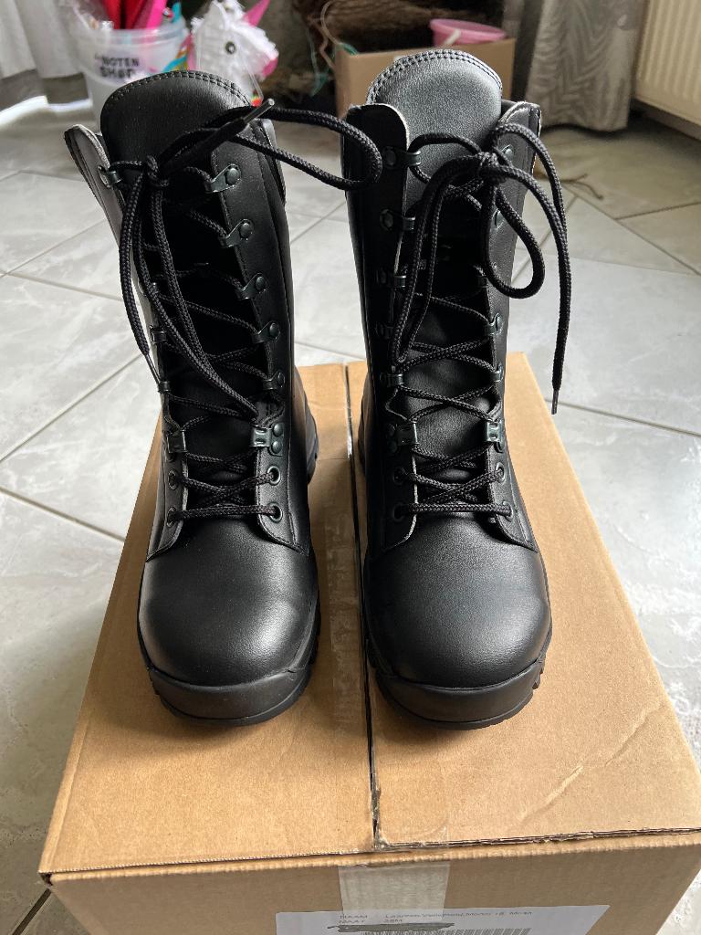 Nieuw paar Neskrid Model 18 Combat Boots maat 38M, Verzenden, Nieuw, Schoenen