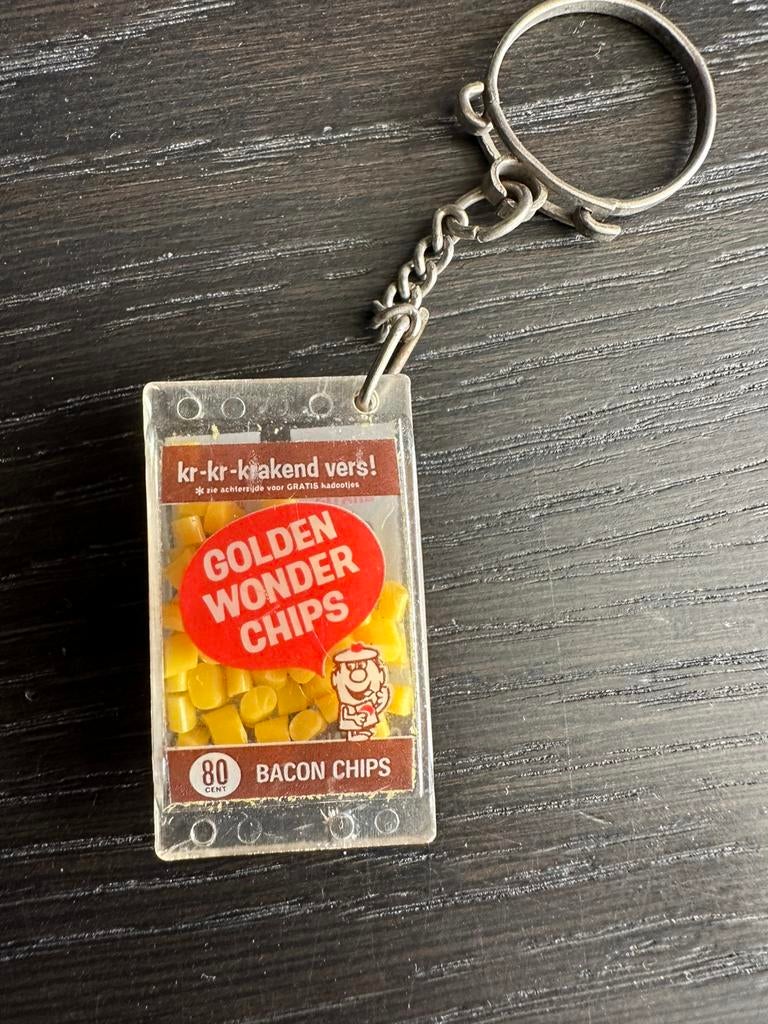 Vintage Sleutelhanger Golden Wonder 80 cent, Ophalen of Verzenden, Gebruikt, Sport